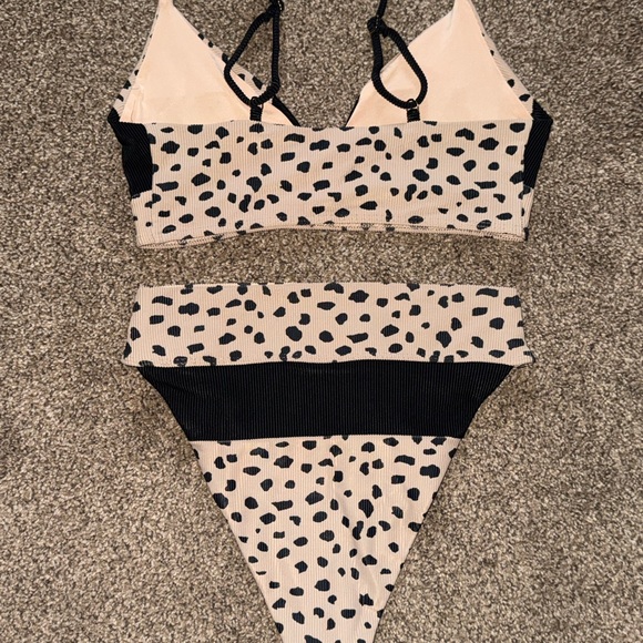 Beach Riot Black and Tan Spotted Bra Set - Picture 3 of 4